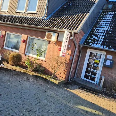 & Restaurant Heidekrug 24h Check-in, Pinneberg, Free Parking And Wifi Hotel