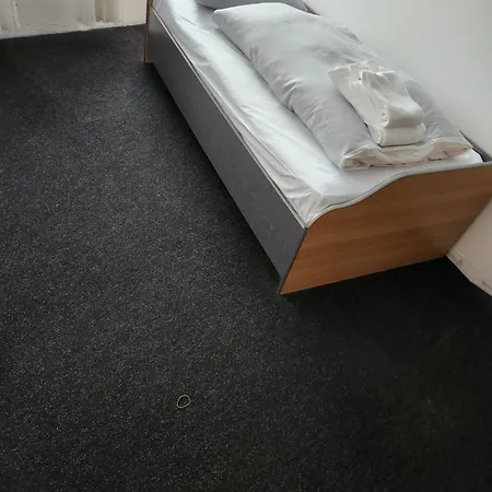 & Restaurant Heidekrug 24h Check-in, Pinneberg, Free Parking And Wifi