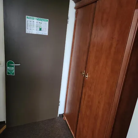 & Restaurant Heidekrug In Pinneberg, Free Parking And Wifi Otel