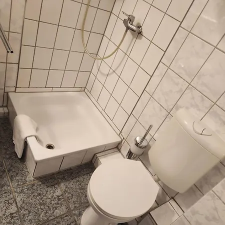 Hotel & Restaurant Heidekrug 24h Check-in, Pinneberg, Free Parking And Wifi Appen