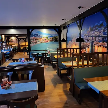 & Restaurant Heidekrug In Pinneberg, Free Parking And Wifi Otel Appen