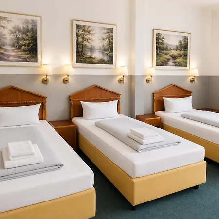 Hotel & Restaurant Heidekrug 24h Check-in, Pinneberg, Free Parking And Wifi Appen